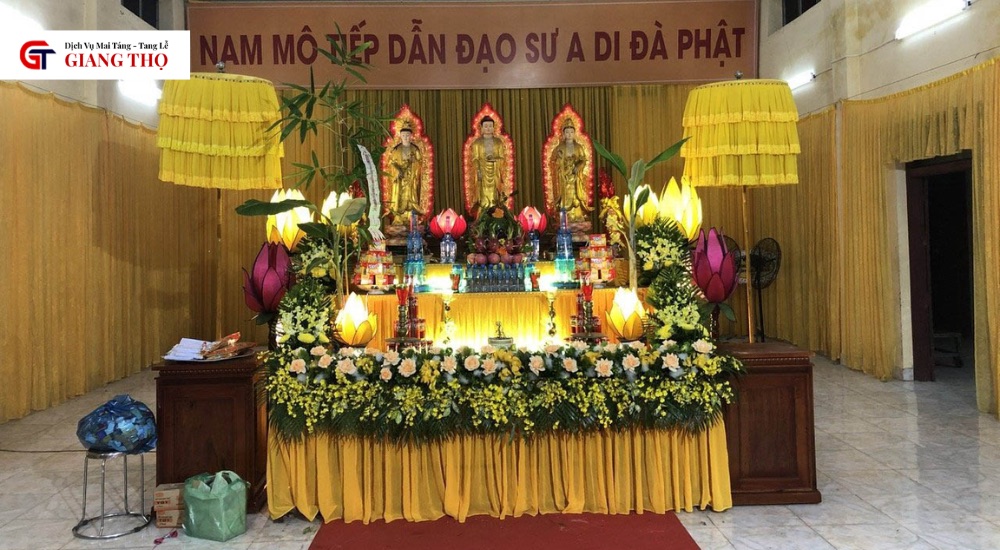 Gia đình đặt sảnh tang lễ để được hỗ trợ trọn gói các thủ tục, nghi thức