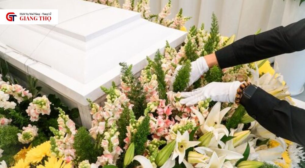 Gói cơ bản - Trang trọng, bổ sung hoa tươi và trang trí