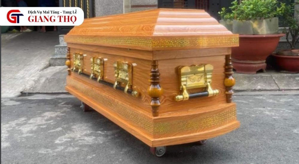 Quan tài nắp vuông thể hiện sự trang nghiêm