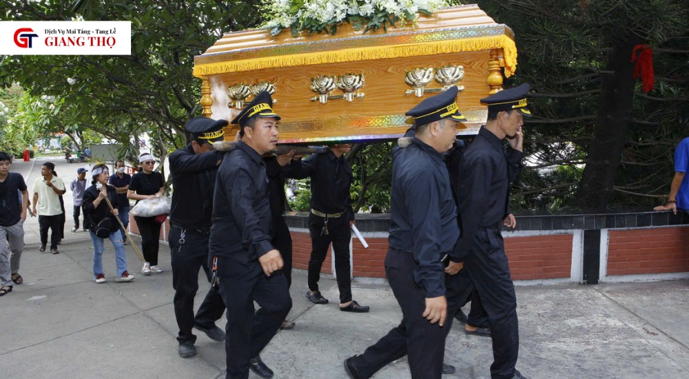Giang Thọ cung cấp dịch vụ mang táng chu đáo, uy tín và nhanh chóng