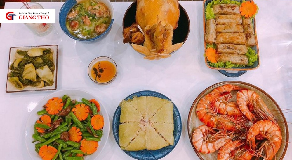 Lễ cúng sáng tối sau với qua mâm cúng giản dị và nén hương thơm