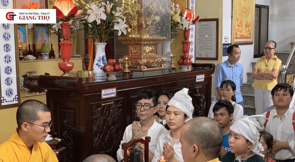 Lễ xả tang được thực hiện sau khi hết thời gian để tang theo quy định